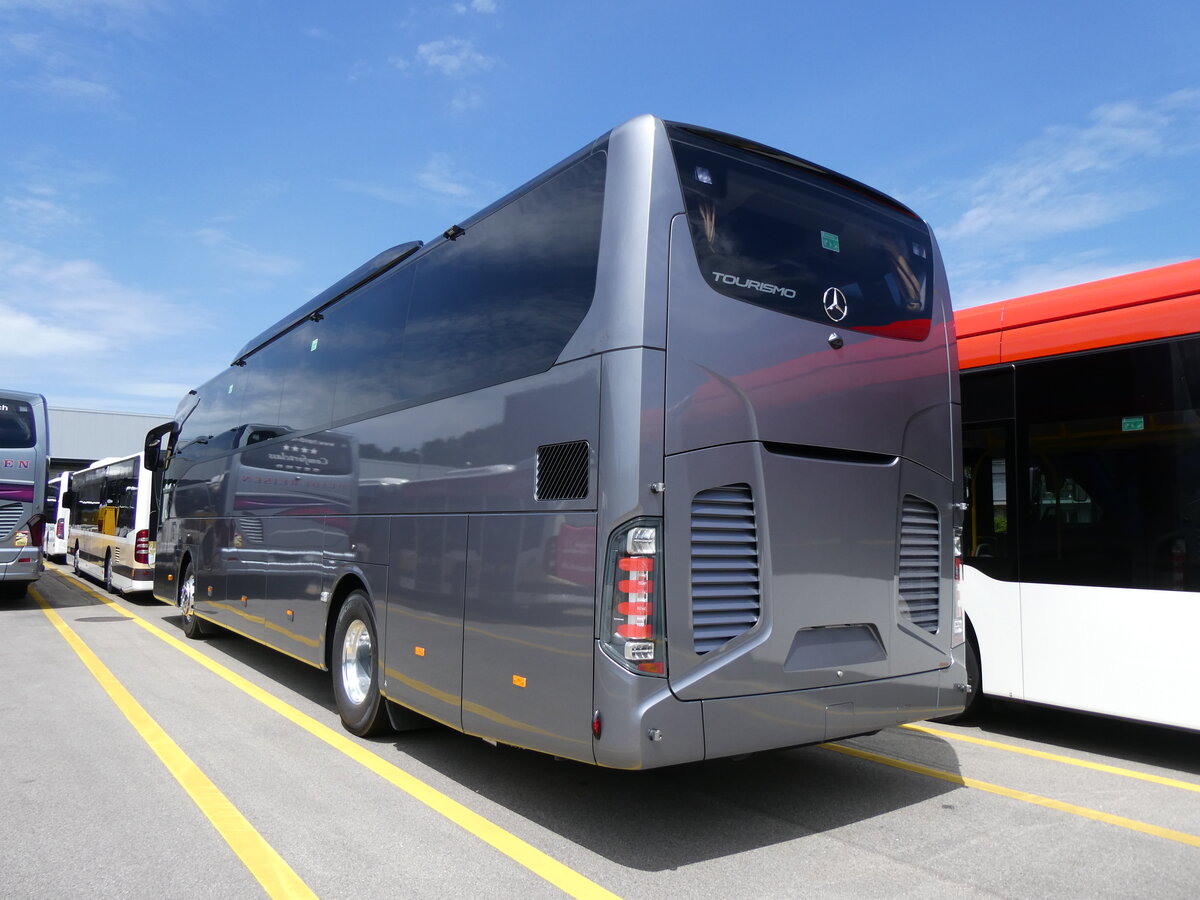 (276'134) - Ivan Travel, Wallisellen - (406'297) - Mercedes am 31. Mai 2025 in Winterthur, Daimler Buses