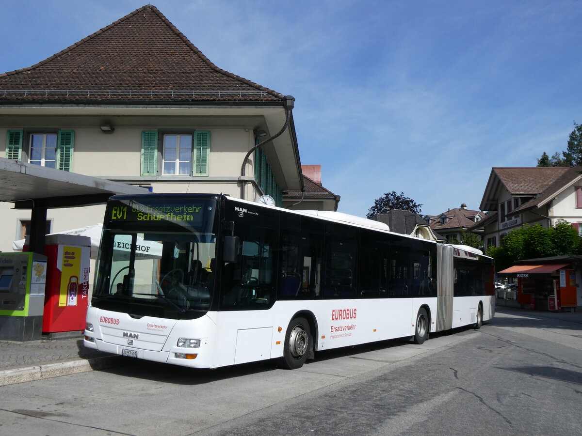 (276'172) - H�fliger, Sursee - Nr. 8/LU 267'507 - MAN (ex St. Gallerbus, St. Gallen Nr. 276) am 1. Juni 2025 beim Bahnhof Langnau