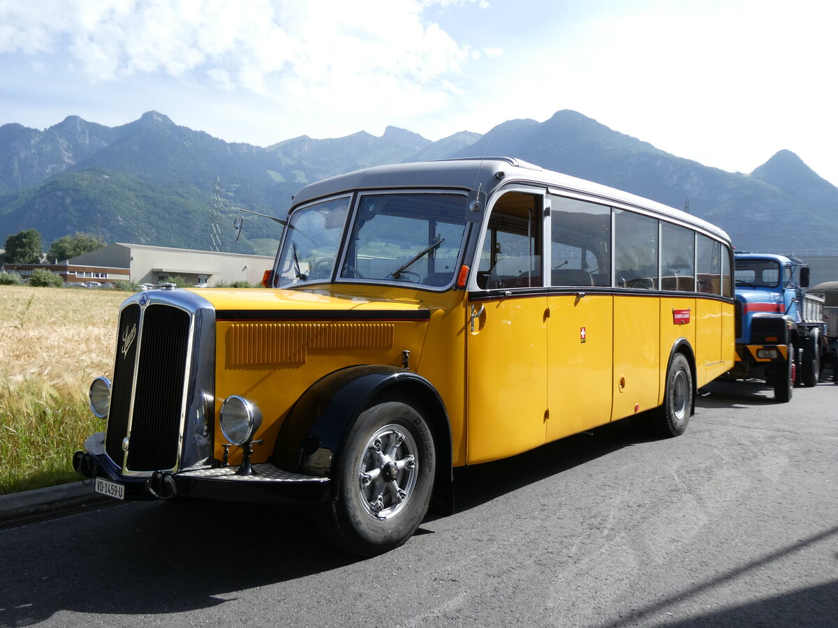(276'618) - Riviera Carburant Lavage, St-L�gier - VD 1459 U - Saurer/Saurer (Oldtimer Club Saurer, Arbon; ex AVG Grindelwald; ex P 23'106; ex P 2160) am 14. Juni 2025 in Aigle, Kolly SA