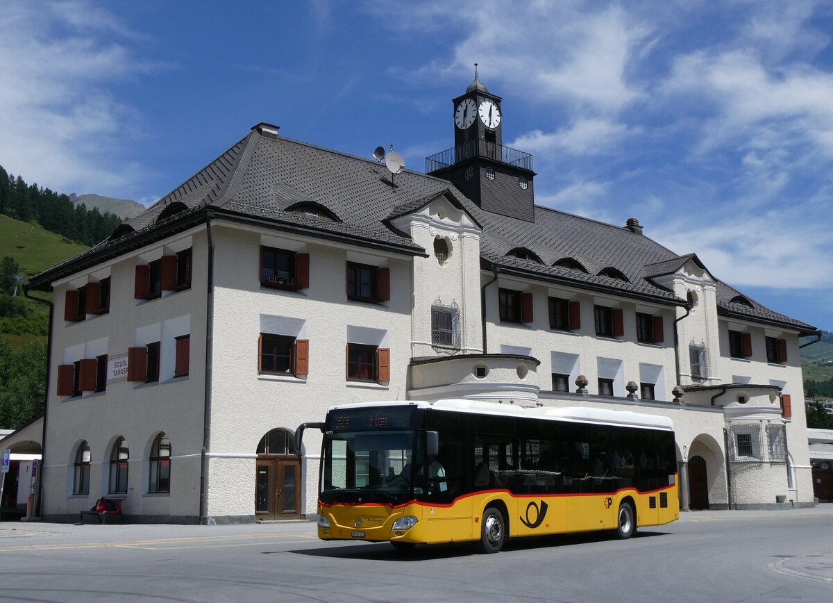 (276'910) - PostAuto Graub�nden - GR 102'343/PID 10'773 - Mercedes am 18. Juni 2025 beim Bahnhof Scuol-Tarasp