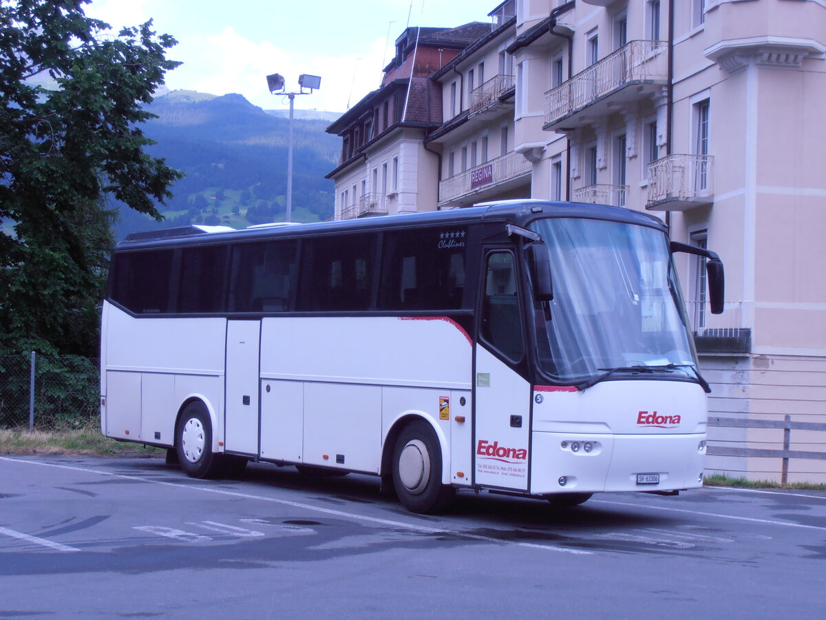 (277'835) - Edona, Schaffhausen - Nr. 5/SH 63'306 - Bova am 15. Juli 2025 beim Bahnhof Grindelwald