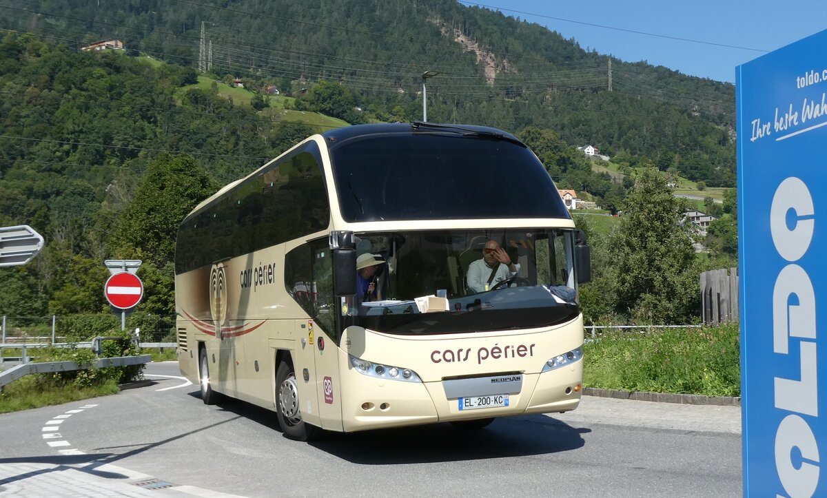 (278'612) - Aus Frankreich: Cars P�rier, EL 200 KC - Neoplan am 8. August 2025 in Landquart, Fashion Outlet