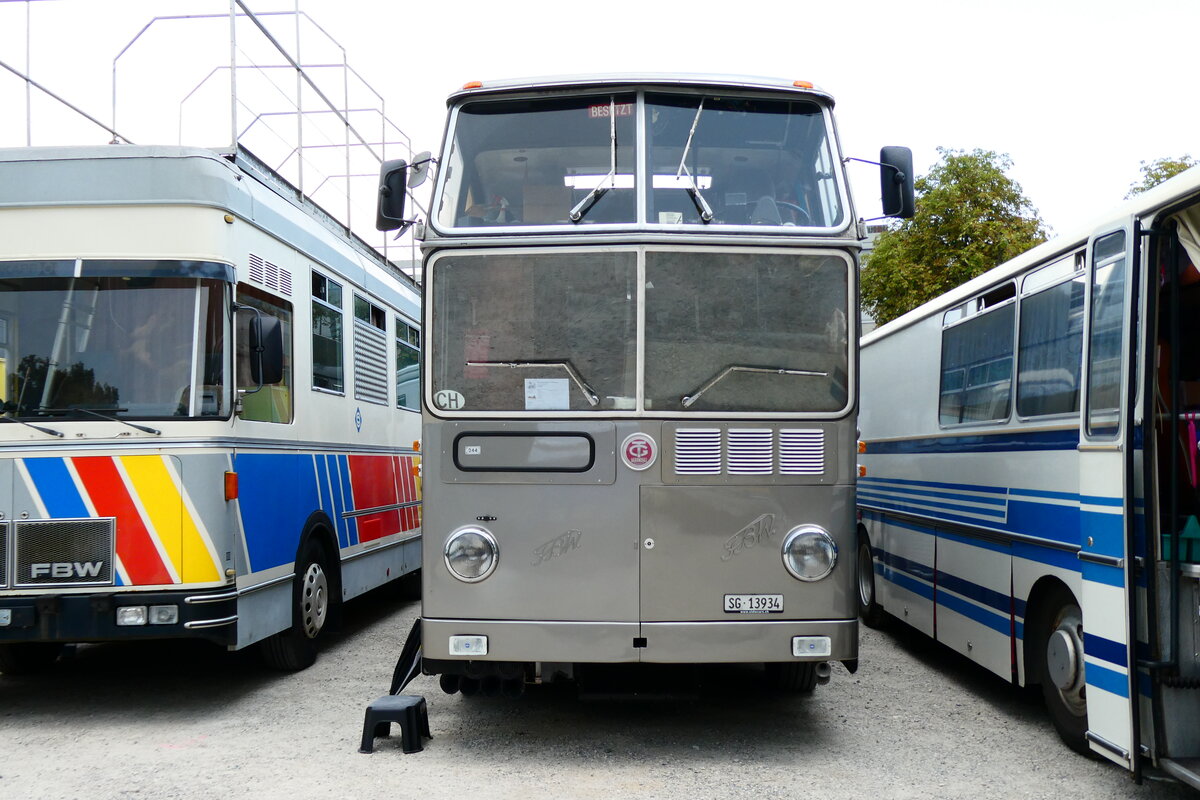 (279'103) - Schneider, Ernetschwil - SG 13'934 - FBW/T�scher Hochlenker (ex Basler, Hofstetten; ex VBZ Z�rich Nr. 244) am 16. August 2025 in Solothurn, Baseltor