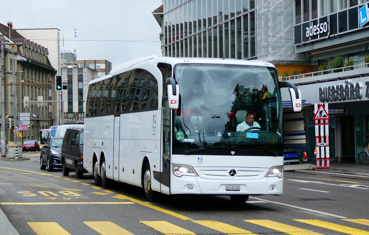 (279'243) - Corba Bus, Z�rich - ZH 496'383 - Mercedes am 21. August 2025 beim Bahnhof Bern