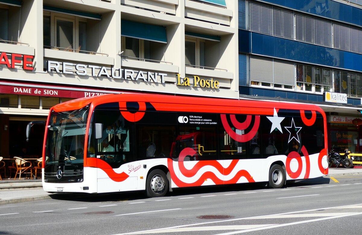 (279'329) - PostAuto Wallis - Nr. 155/VS 574'963/PID 12'155 - eMercedes am 23. August 2025 beim Bahnhof Sion