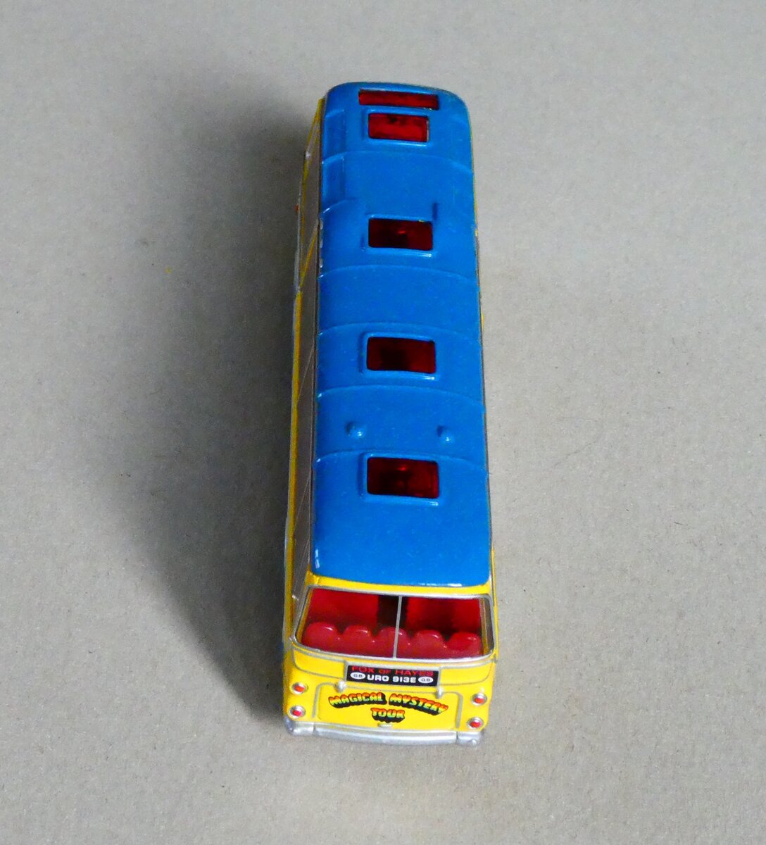 (279'792) - Aus England: The Beatles - URO 913 E - Bedford am 31. August 2025 in Thun (Modell)