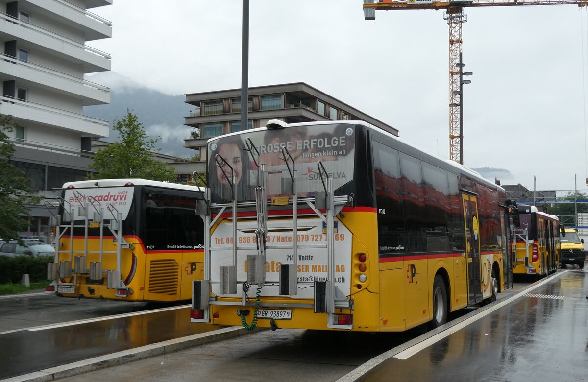 (280'119) - PostAuto Graub�nden - GR 93'897/PID 11'240 - Volvo (ex Nr. 13; ex Fontana, Ilanz Nr. 13; ex Bundi, Disentis) am 9. September 2025 beim Bahnhof Ilanz
