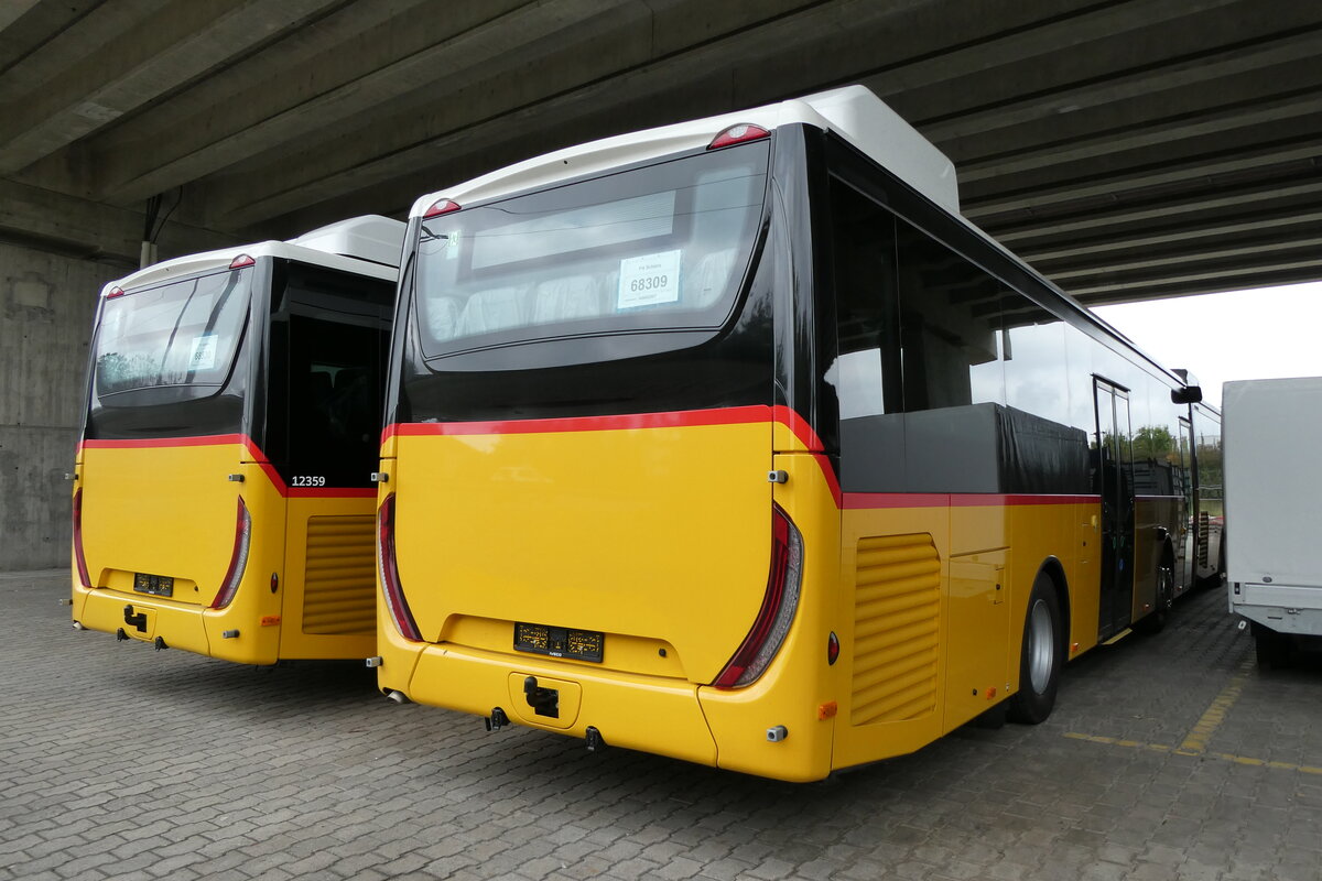 (280'838) - PostAuto Graub�nden - PID 12'378 - Iveco am 28. September 2025 in Kerzers, Murtenstrasse