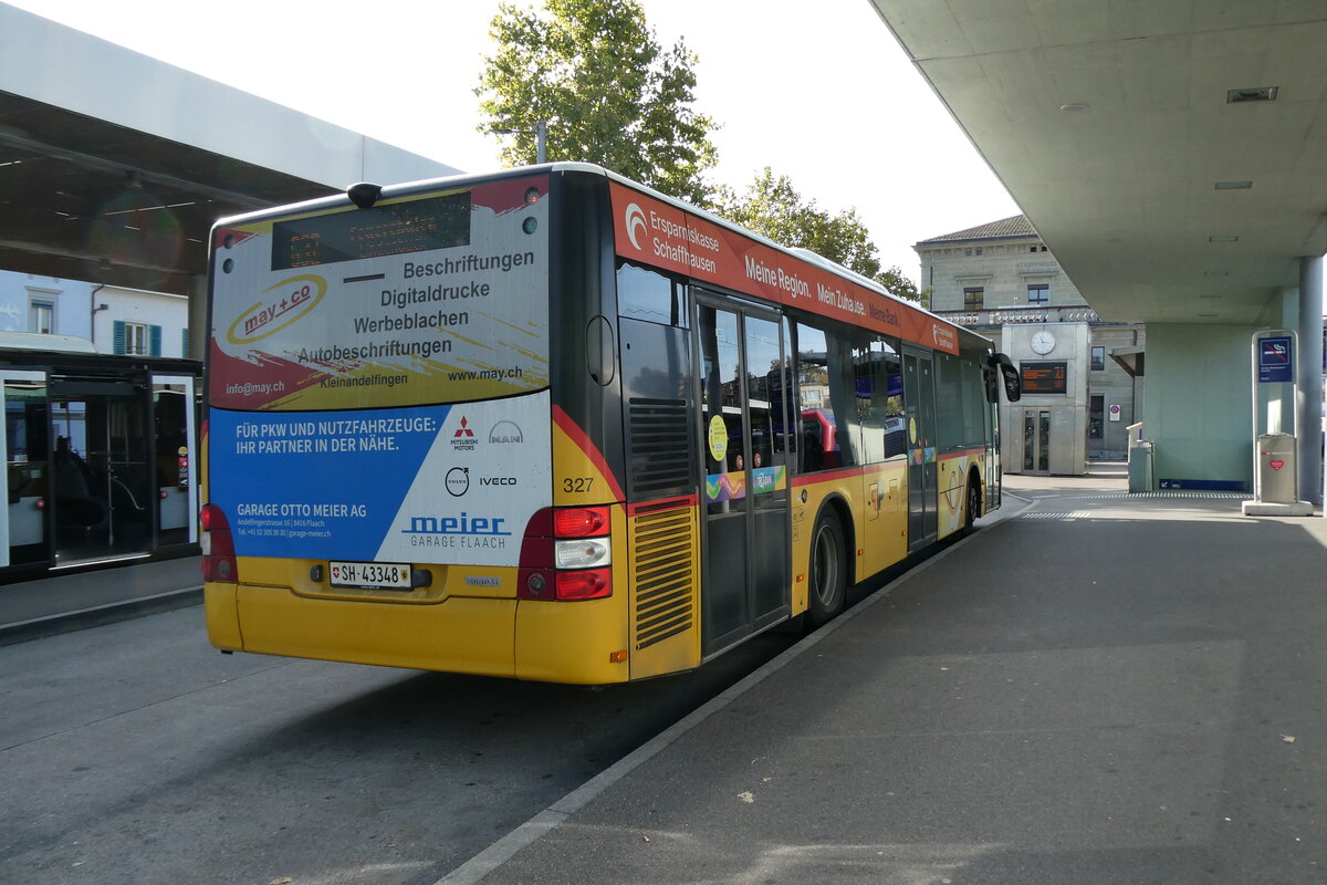 (281'097) - Rattin, Neuhausen - Nr. 327/SH 43'348/PID 10'653 - MAN (ex Rattin, Schlatt Nr. 327; ex Richter, Ossingen Nr. 327) am 10. Oktober 2025 beim Bahnhof Schaffhausen