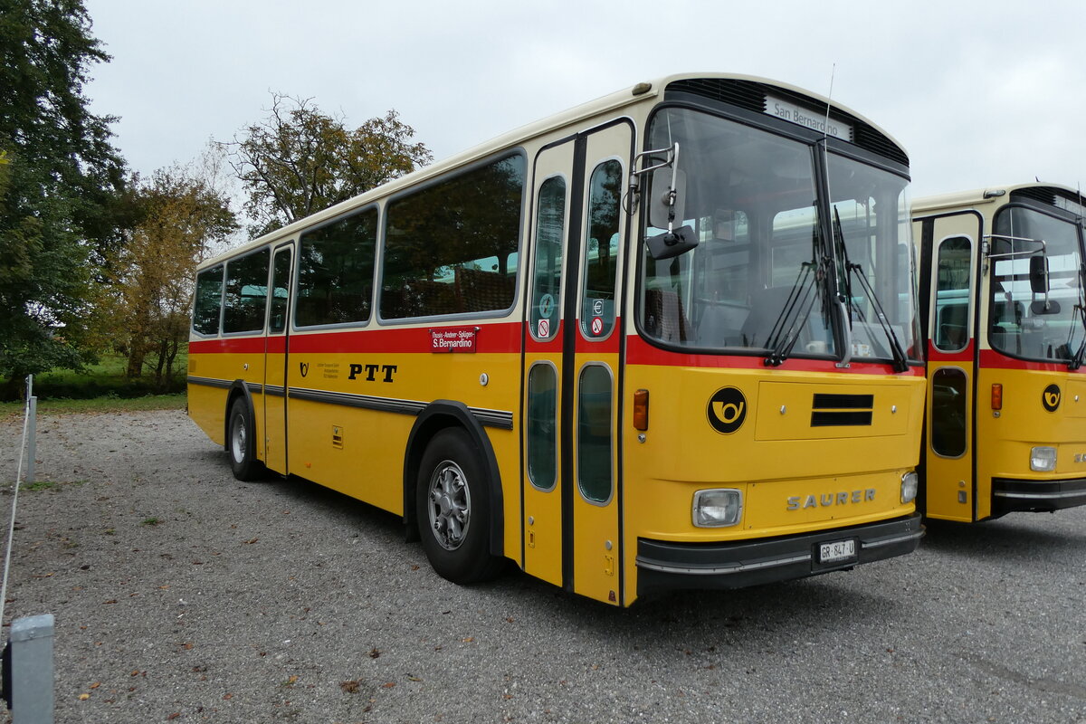 (281'433) - L�tscher, Haldenstein - GR 847 U - Saurer/T�scher (ex Overney, Bern; ex Autopostale, Croglio PID 3158; ex Monti, Cademario Nr. 10; ex PostAuto Graub�nden; ex Frigg, Zernez; ex P 24'403) am 12. Oktober 2025 in Hitzkirch, Interkantonale Polizeischule