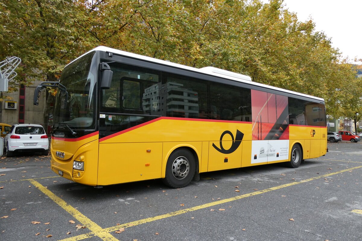 (281'756) - PostAuto Wallis - VS 424'837/PID 10'083 - Iveco am 21. Oktober 2025 in Brig, Garage