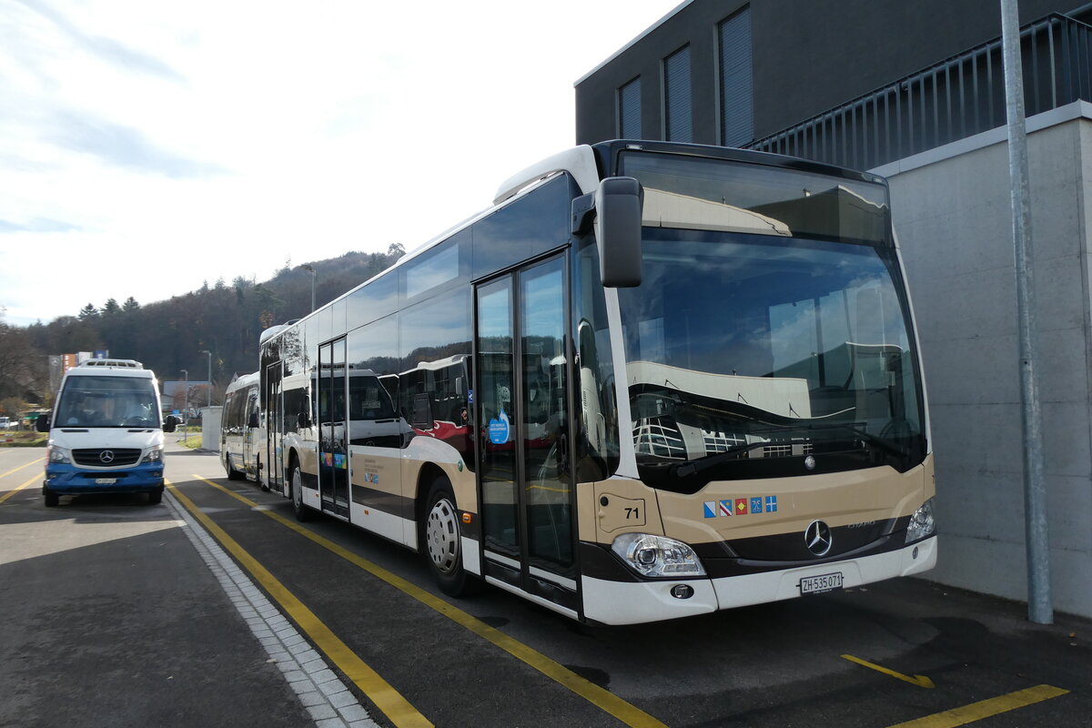 (282'418) - AZZK Zollikon - Nr. 71/ZH 535'071 - Mercedes am 15. November 2025 in Winterthur, Daimler Buses