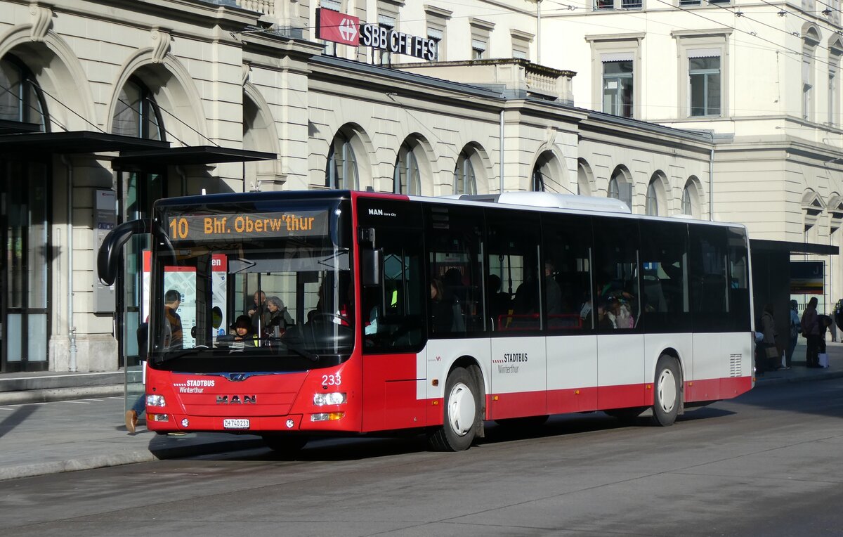 (282'664) - SW Winterthur - Nr. 233/ZH 740'233 - MAN am 29. November 2025 beim Hauptbahnhof Winterthur
