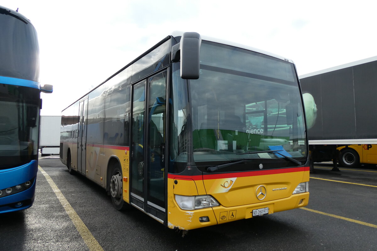 (283'331) - CarPostal Ouest - VD 260'977/PID 5626 - Mercedes (ex Faucherre, Moudon) am 20. Dezember 2025 in Kerzers, Interbus