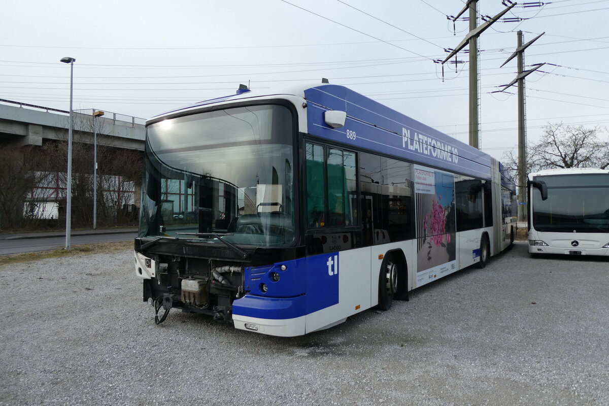 (284'268) - TL Lausanne - Nr. 889 - Hess/Hess Gelenktrolleybus am 17. Januar 2026 in Kerzers, Murtenstrasse