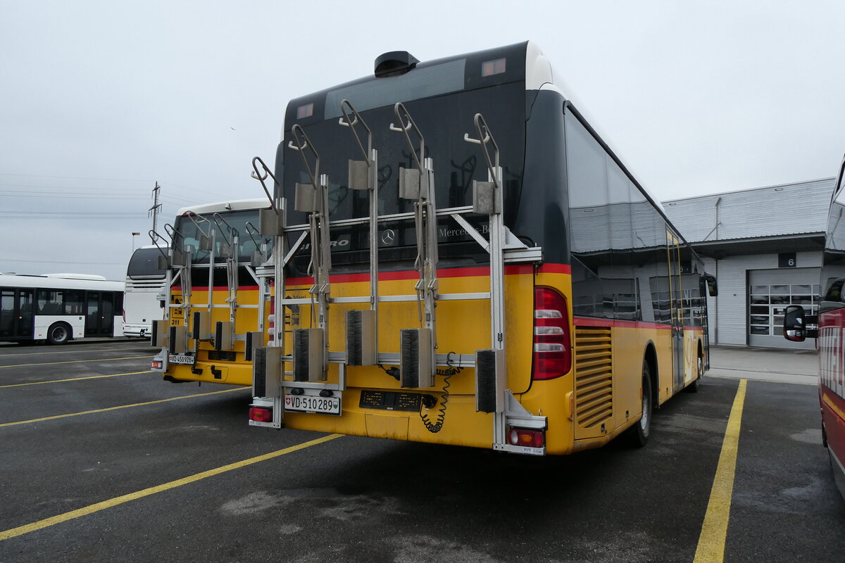 (284'528) - CarPostal Ouest - VD 510'289/PID 5674 - Mercedes am 31. Januar 2026 in Kerzers, Interbus