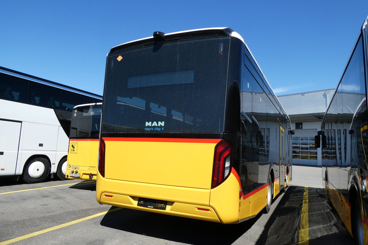 (285'932) - CarPostal Ouest - PID 12'354 - eMAN am 4. April 2026 in Kerzers, Interbus