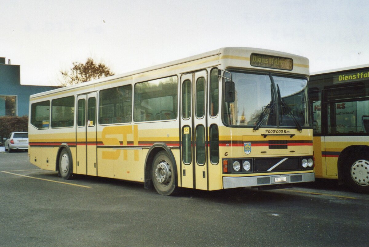 (AH 04) - Aus dem Archiv: STI Thun - Nr. 6/BE 26'667 - Volvo/FHS (ex TSG Blumenstein Nr. 6) am 13. Februar 2006 bei der Schiffl�ndte Thun