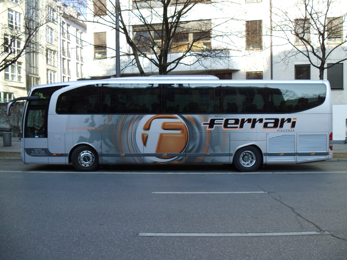 Aus Italien: Ferrari, Piacenza - Mercedes Benz Travego am 14. M�rz 2014 in M�nchen (Aufnahme: Martin Beyer)