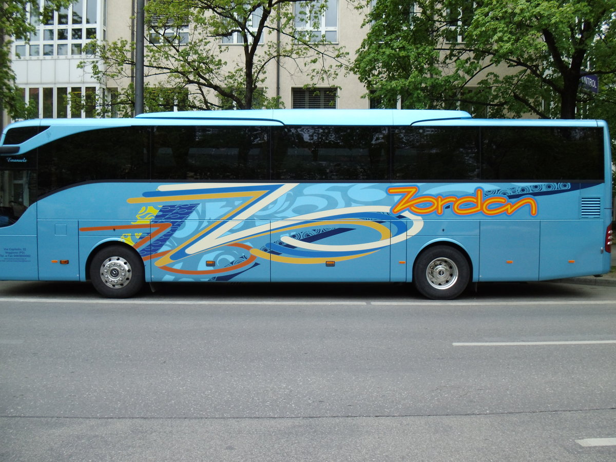 Aus Italien: Zordan, Veggiano - Mercedes Benz Tourismo am 15. April 2014 in M�nchen (Aufnahme: Martin Beyer)