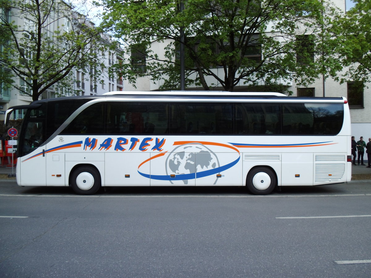 Aus Polen: Martex, Opole - Setra S 415 HD am 9. April 2014 in M�nchen (Aufnahme: Martin Beyer)