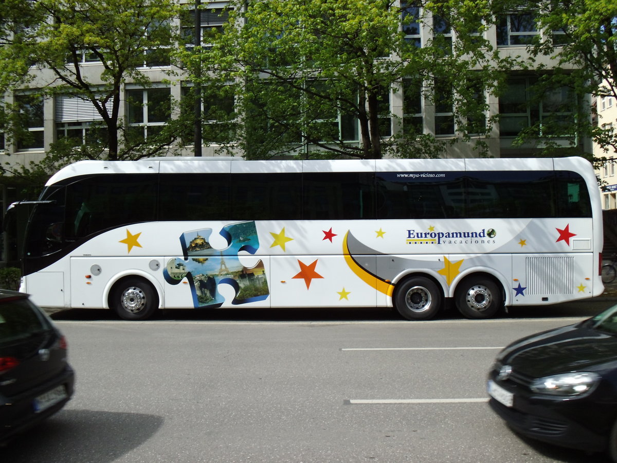 Aus Spanien: Europamundo, Madrid - Volvo/Tata-Hispano am 9. April 2014 in M�nchen (Aufnahme: Martin Beyer)