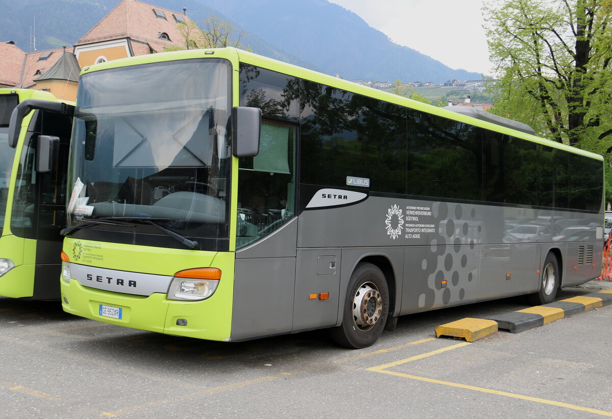 LiBUS, Bozen - GE-952 XR - Setra am 15. April 2024 in Meran (Aufnahme: Martin Beyer)