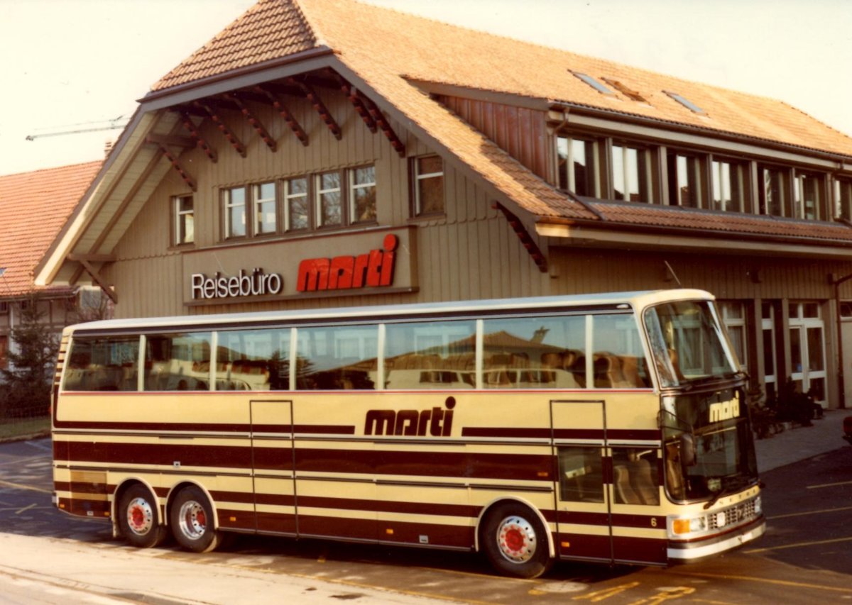 (MD238) - Aus dem Archiv: Marti, Kallnach - Nr. 6/BE 102'206 - Setra im Mai 1988 in Kallnach, Reiseb�ro