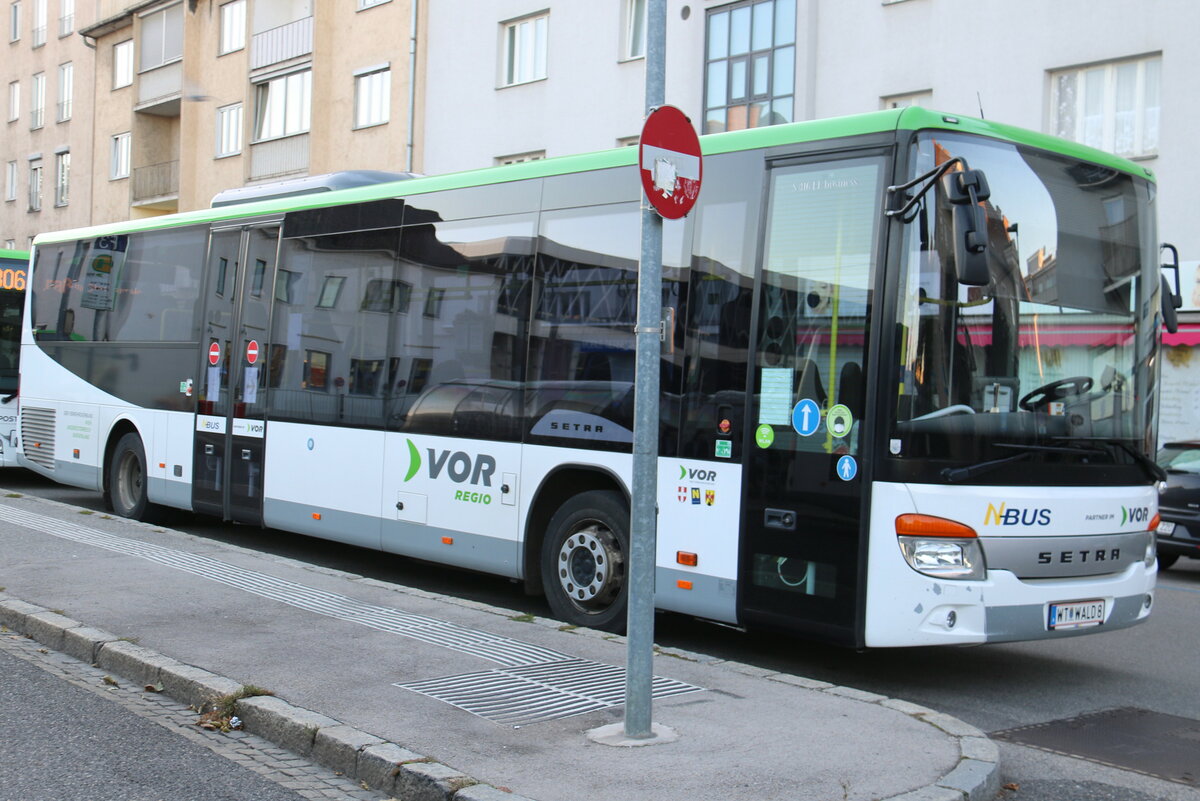 N-Bus, St. P�lten - WT WALD 8 - Setra am 4. Oktober 2022 in Krems (Aufnahme: Martin Beyer)