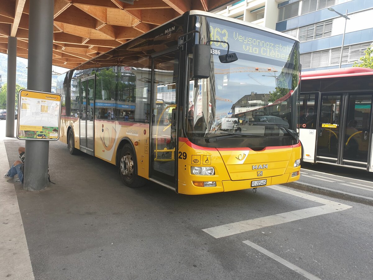 Postauto Wallis - Nr. 29/VS 205'405 - PID 4386 - MAN - le 20 juin 2022 � Sion, gare