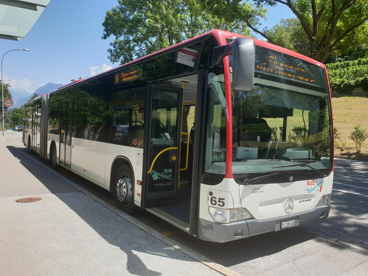 Postauto Wallis - Nr. 65/VS 186'400 - PID 5315 - Mercedes le 29 juin 2022 � Sion, Centre Fun�raire
