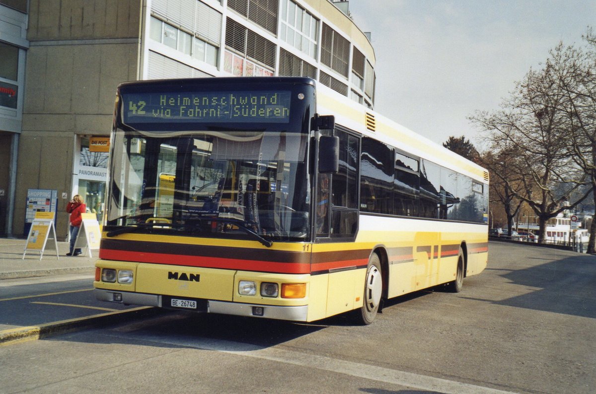 (R 4101) - STI Thun - Nr. 11/BE 26'748 - MAN (ex TSG Blumenstein Nr. 2) am 4. M�rz 2005 beim Bahnhof Thun