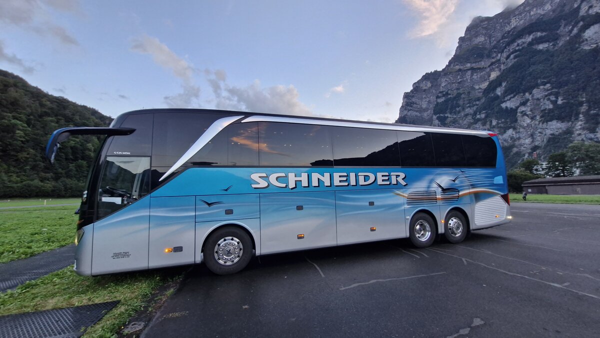 Setra S 515 HDH, SO 21723, Flugplatz Mollis, Schneider Reisen und Transport AG, Langendorf, Aufgenommen am 2. September 2025