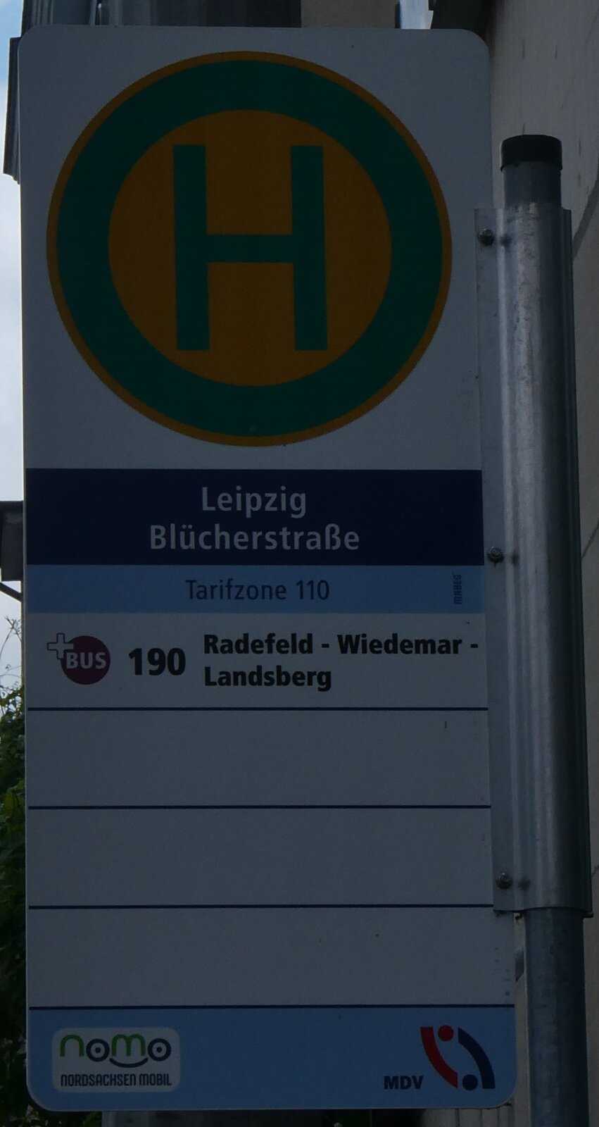 (264'680) - nomo NORDSACHSEN MOBIL-Haltestellenschild - Leipzig, B�cherstrasse - am 11. Juli 2024