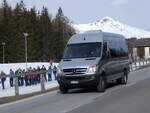 (272'331) - J�ger, Sur - GR 11'119 - Mercedes am 22.
