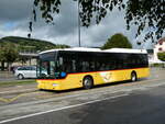 (240'198) - CarPostal Ouest - VD 203'041 - Mercedes (ex PostAuto Graub�nden) am 24. September 2022 beim Bahnhof Moudon