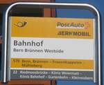 (209'707) - PostAuto/BERNMOBIL-Haltestellenschild - Bern Br�nnen Westside, Bahnhof - am 15.