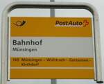(142'448) - PostAuto-Haltestellenschild - M�nsingen, Bahnhof - am 10.