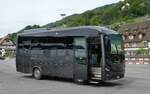 (286'468) - ??? - BE 179'549 - Isuzu am 28. April 2026 beim Bahnhof Twann
