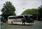 (070'116) - Kn�pfel, Dinhard - ZH 383'323 - Mercedes am 21.